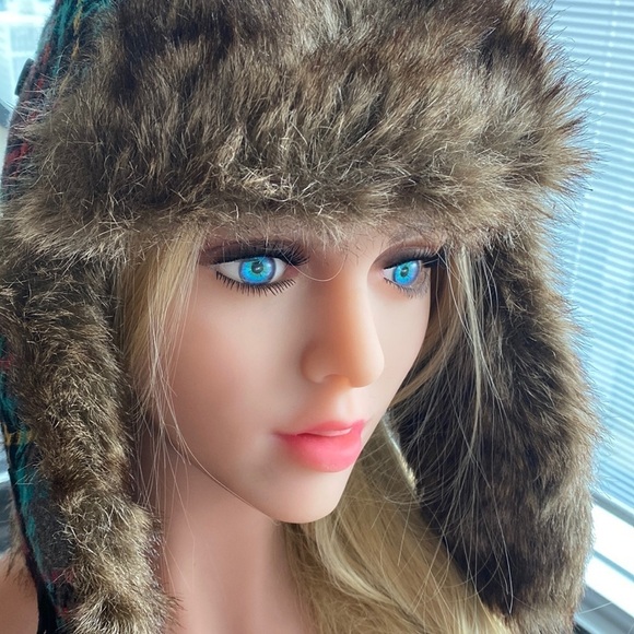 Claire’s - plaid Faux Fur Aviator Style Hat for women - Picture 2 of 14